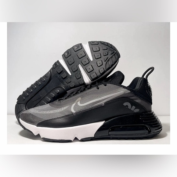 NWOB‼️- NIKE AIR MAX 2090 Running Sneakers (Black/Grey/White) -M 8.5 / W 9.5 - Picture 14 of 15